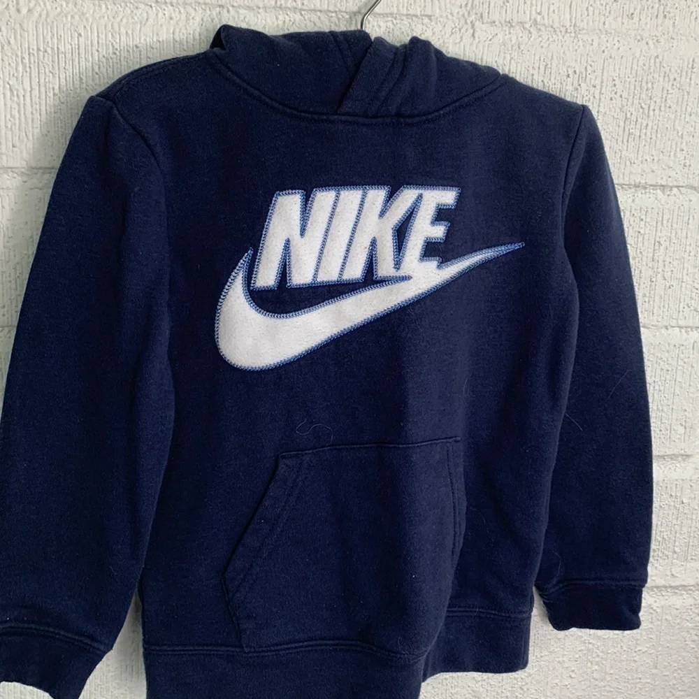 Nike Logo Fleece Boys Kids Blue Navy Sports Activewear Hoodie sz XS/4